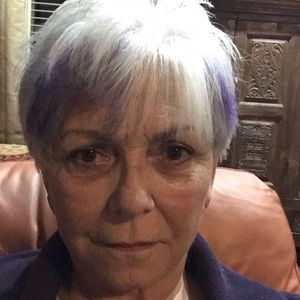 Meet your Posher, Cynthia